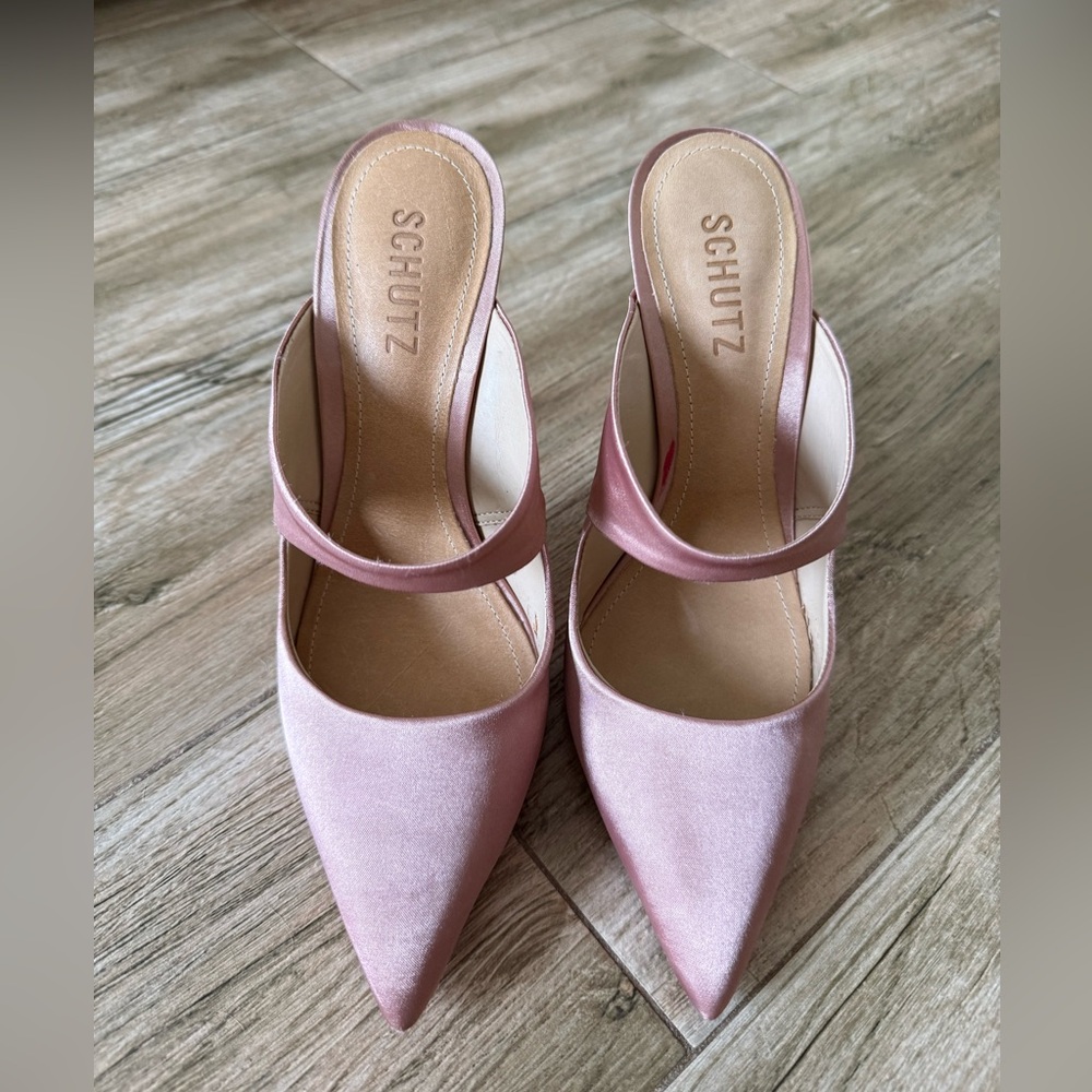 Schutz Blush mules size 7